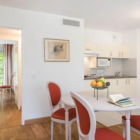 Medicis Les Petites Roches 3* Dijon