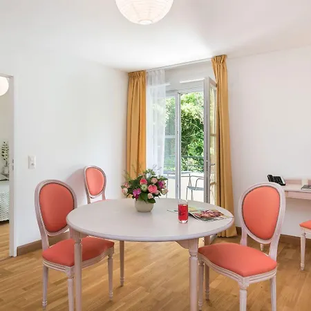 Medicis Les Petites Roches 아파트호텔 3*