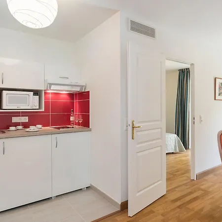 Medicis Les Petites Roches 3*