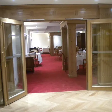 Medicis Les Petites Roches