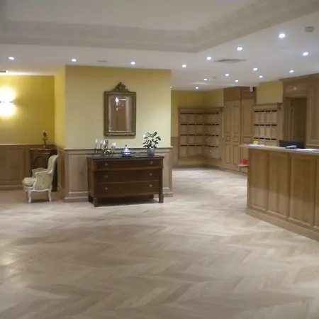 Hotel apartamentowy Medicis Les Petites Roches 3*