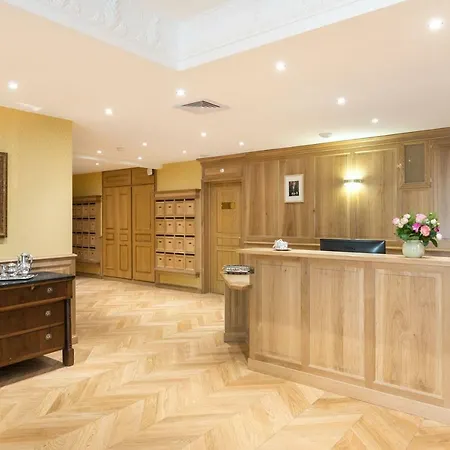 Medicis Les Petites Roches Hotel apartamentowy