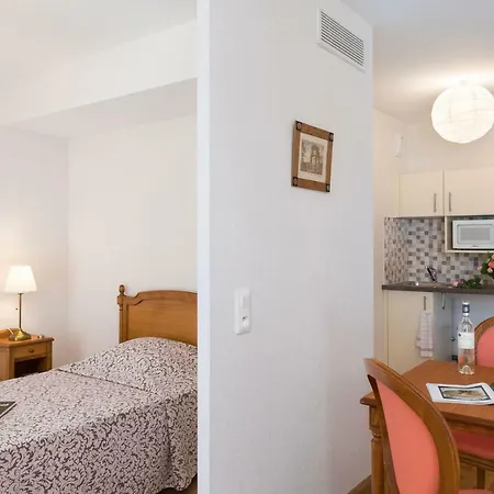 Hotel apartamentowy Medicis Les Petites Roches Dijon