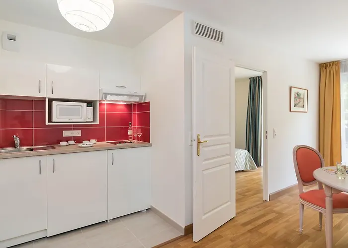 Medicis Les Petites Roches 3*