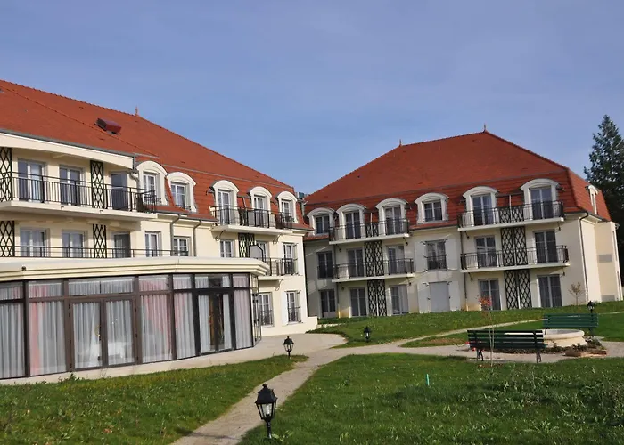 Appart hôtel Médicis Les Petites Roches Dijon