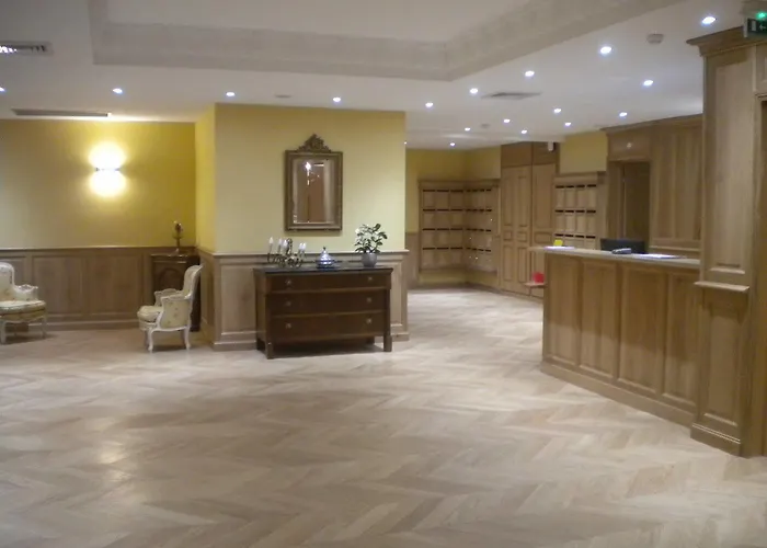 Appart hôtel Médicis Les Petites Roches 3*