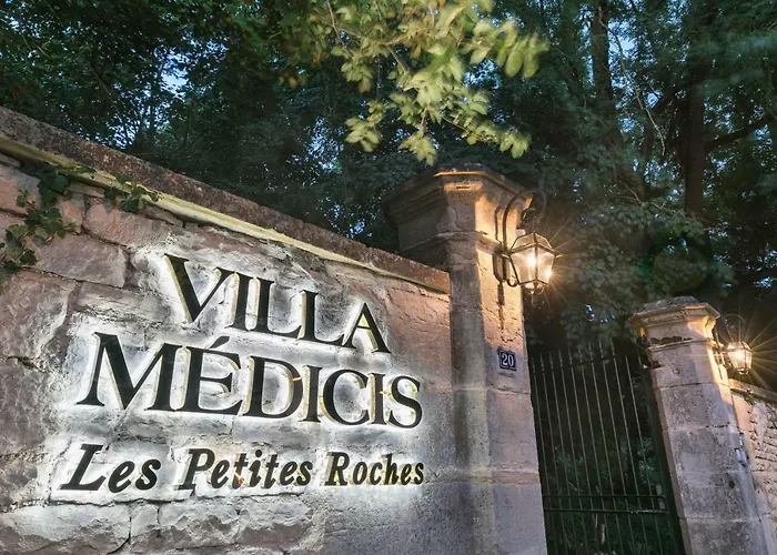 Médicis Les Petites Roches Appart hôtel Dijon