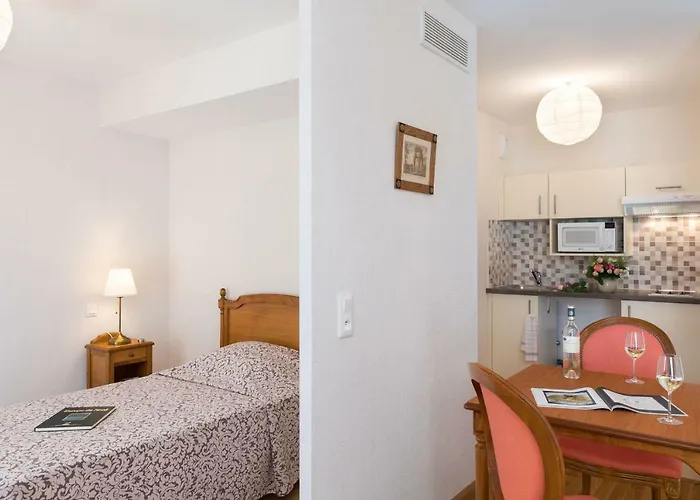 Lejlighedshotel Medicis Les Petites Roches Dijon